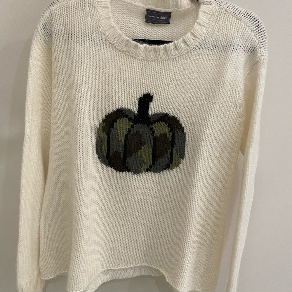 Like New! Wooden Ships fall pumpkin sweater from Sundance Clothing, Chatham
